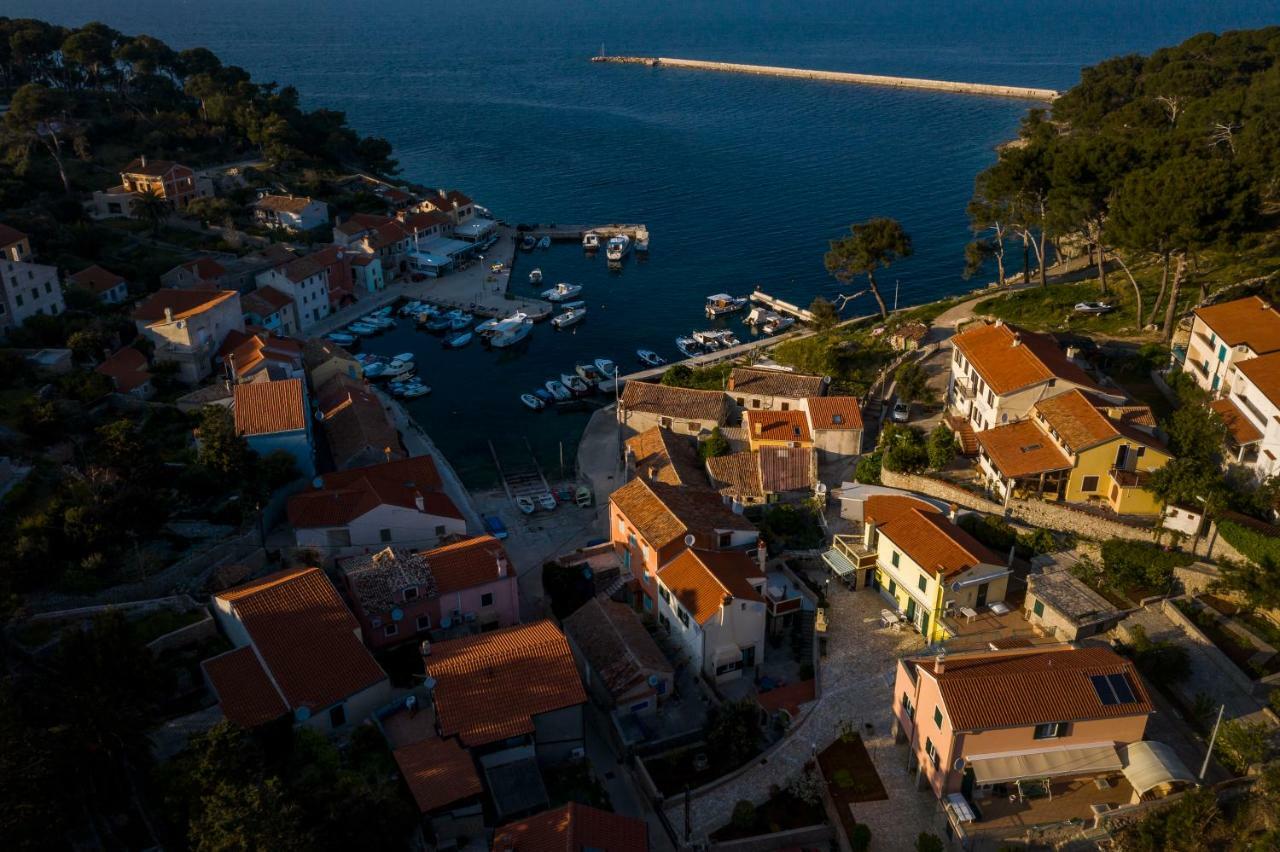 Apartments Antje Veli Lošinj Екстериор снимка